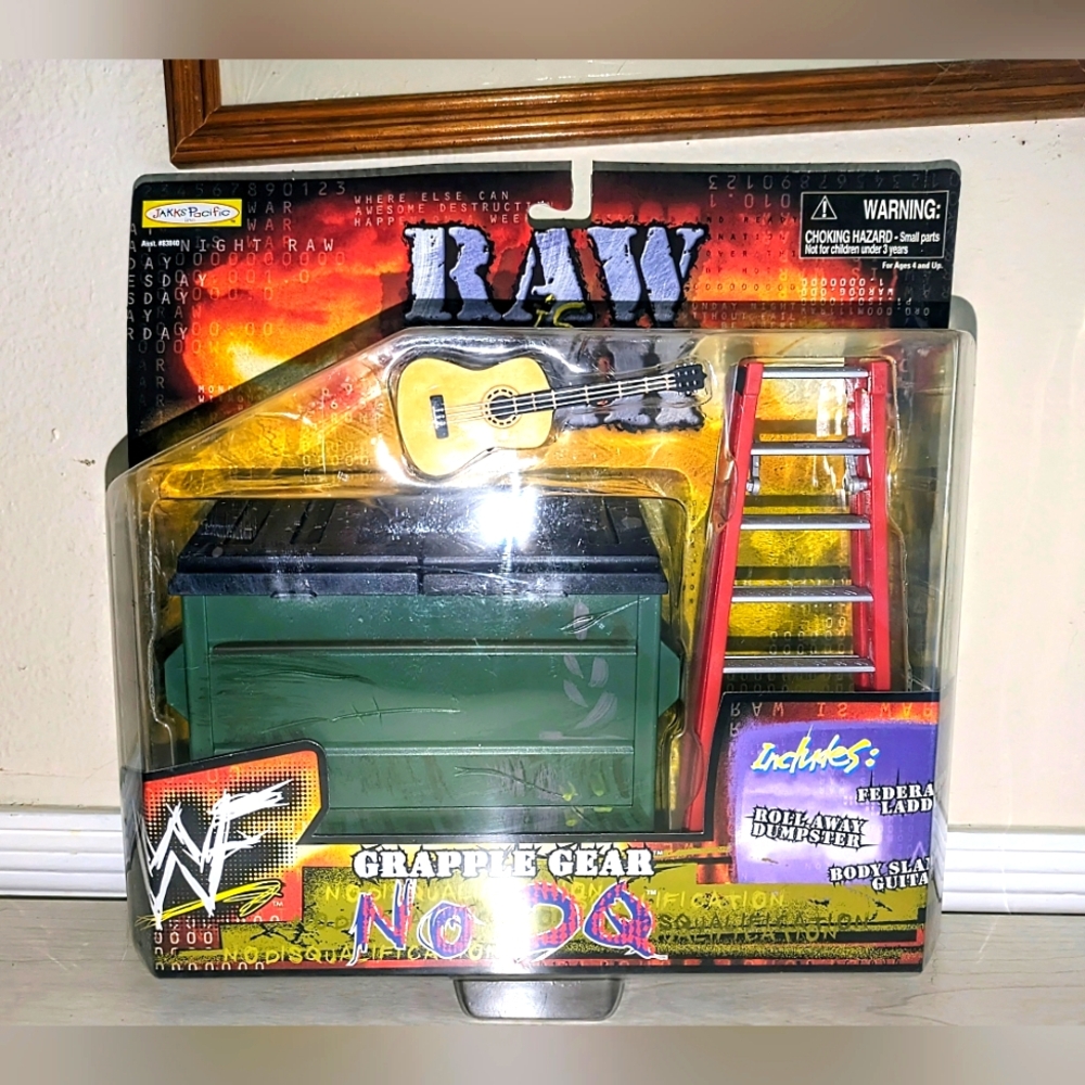 1998 Vintage Raw Is War WWF Grapple Gear No DQ Accessory Set - Mint Condition